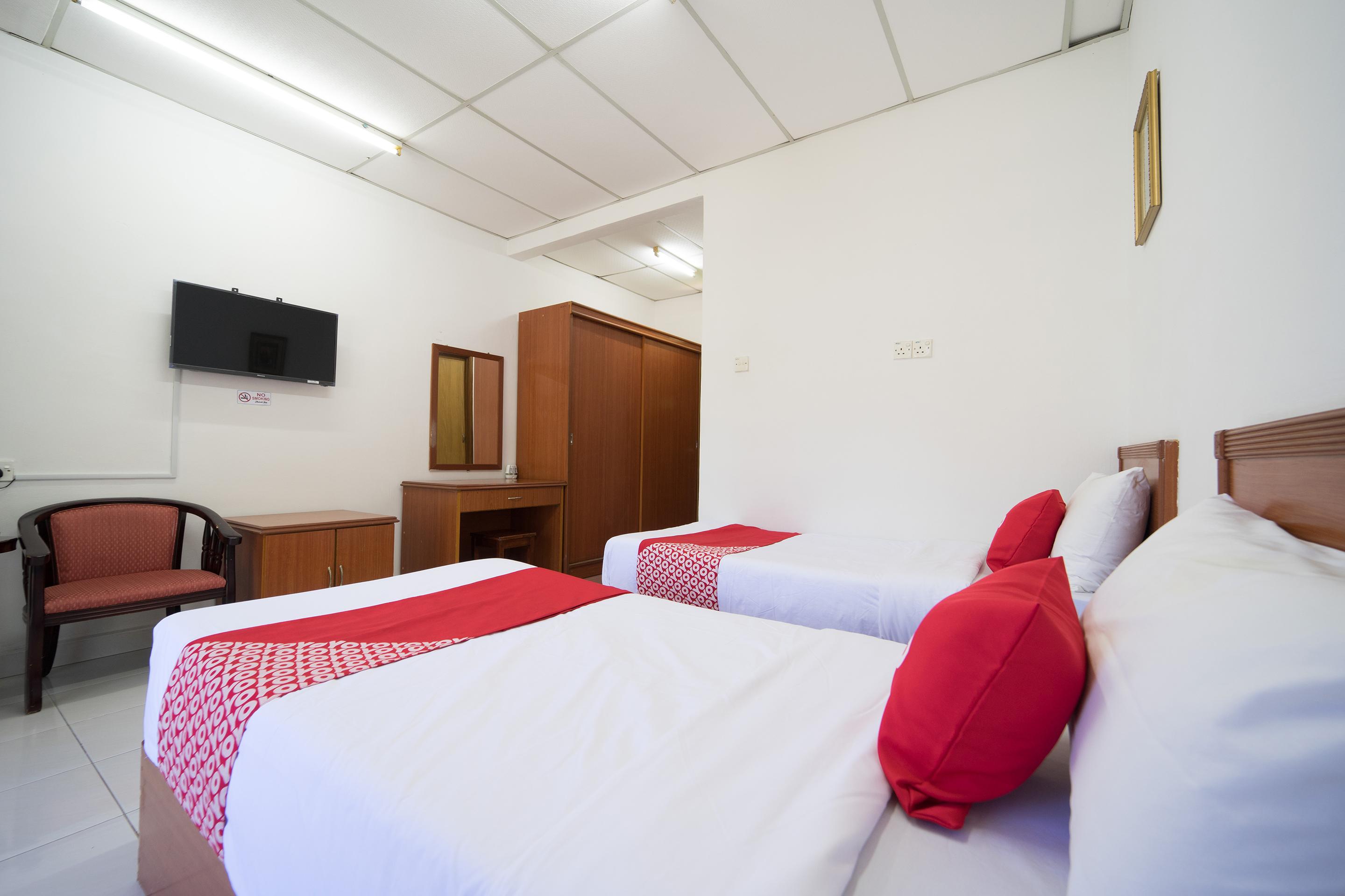 Terap Inn Kampong Raja Екстериор снимка