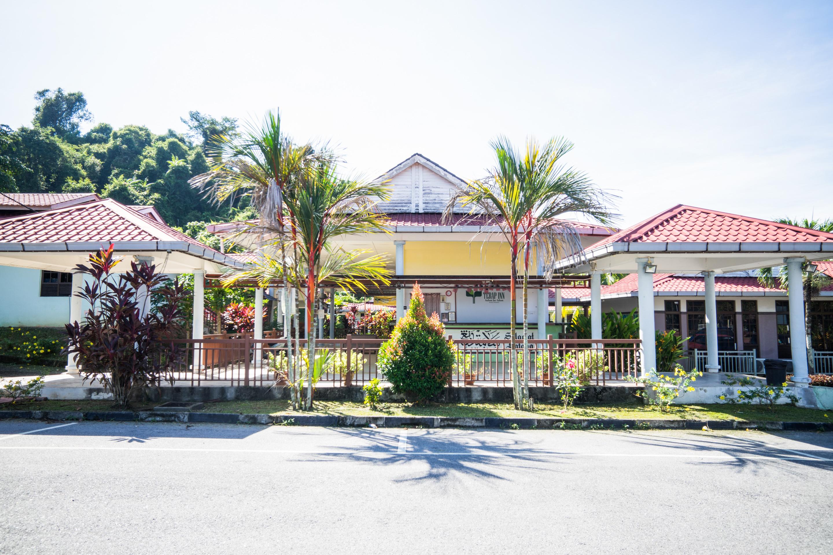 Terap Inn Kampong Raja Екстериор снимка