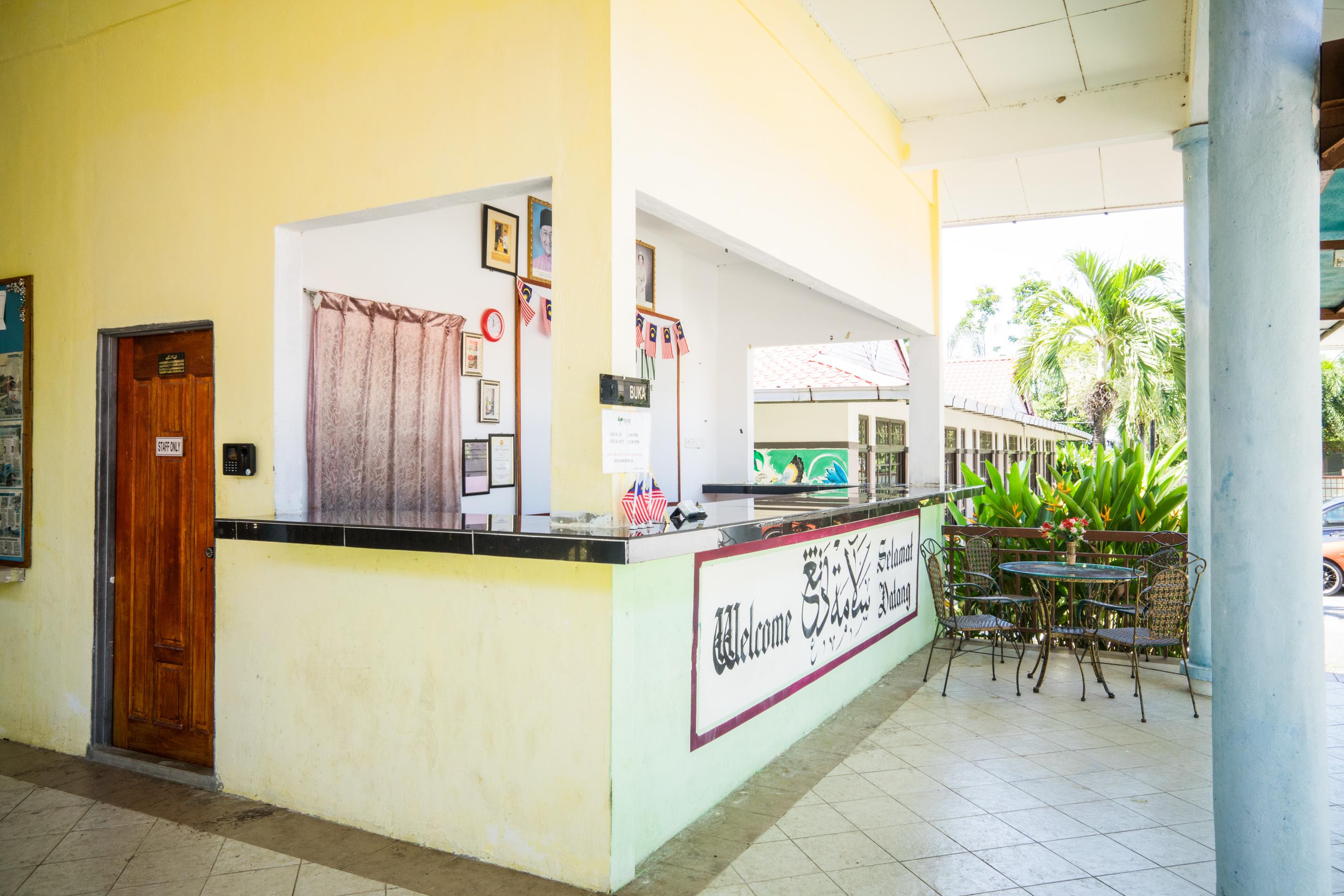 Terap Inn Kampong Raja Екстериор снимка