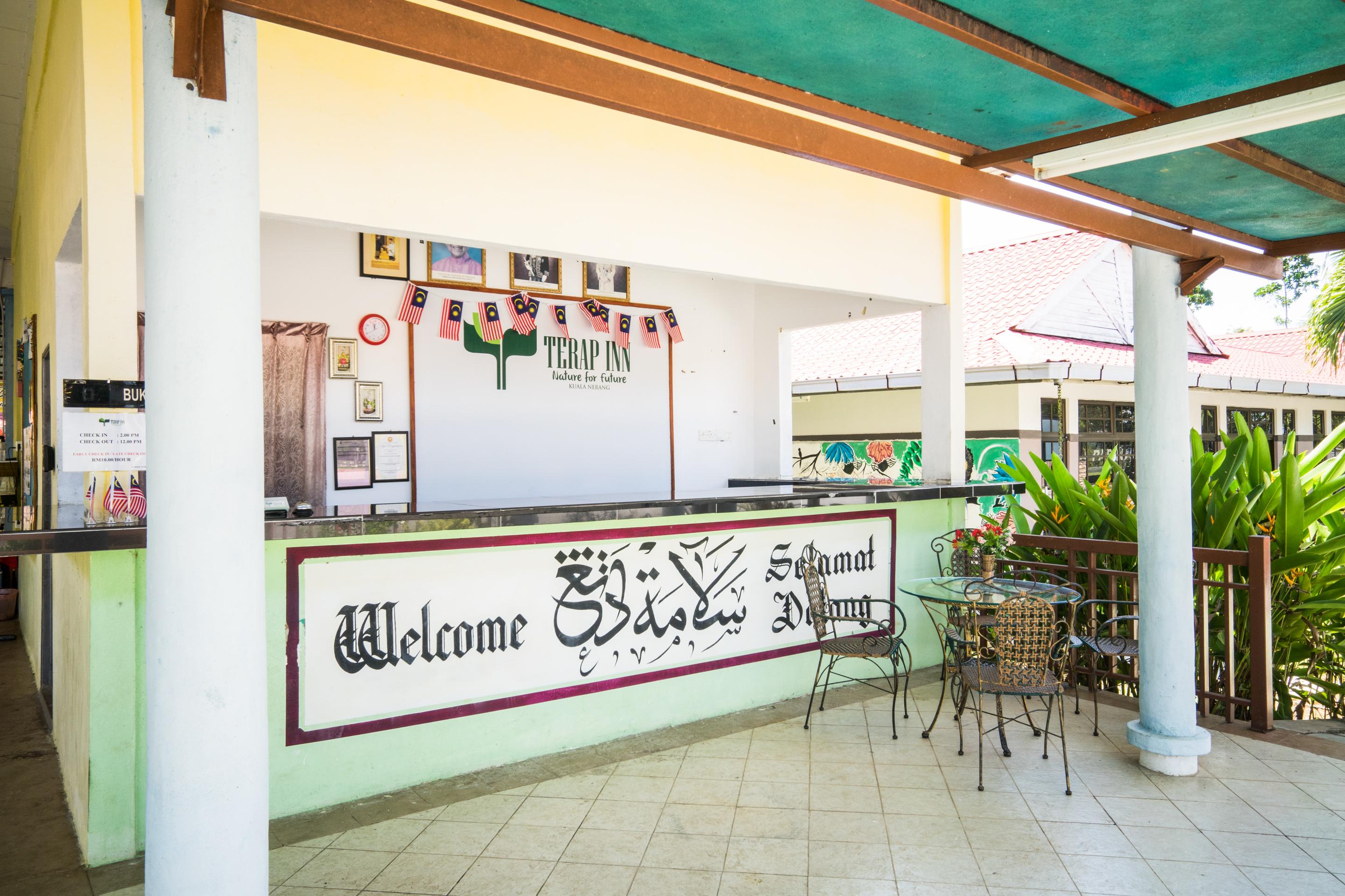 Terap Inn Kampong Raja Екстериор снимка